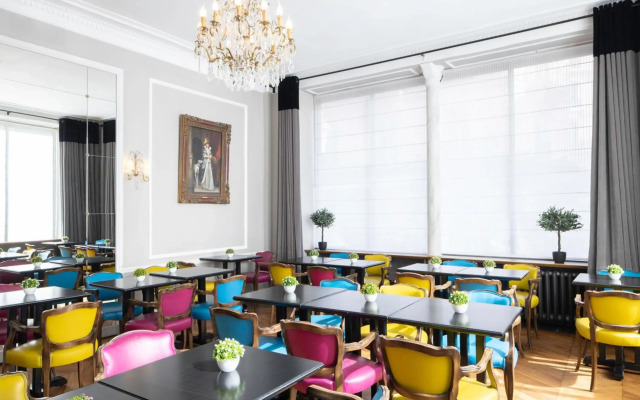 Hôtel Bradford Elysées – Astotel