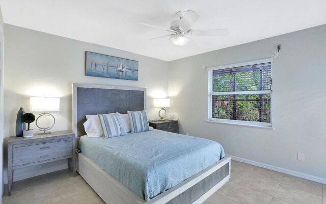 Shalimar Waterfront Pool Home