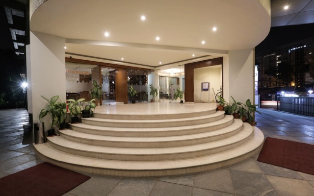 Hotel Trinity Isle – Lobby – Bangalore