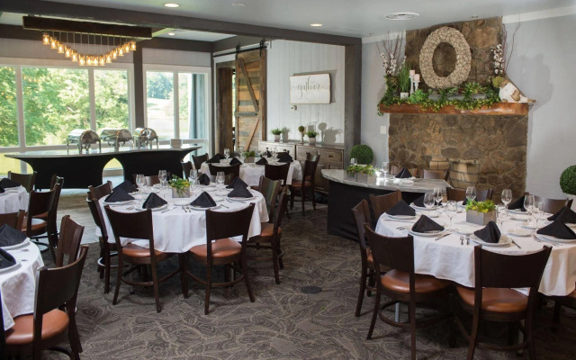 Peaks of Otter Lodge