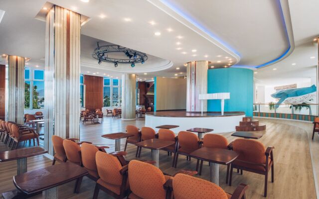Iberostar Waves Bouganville Playa