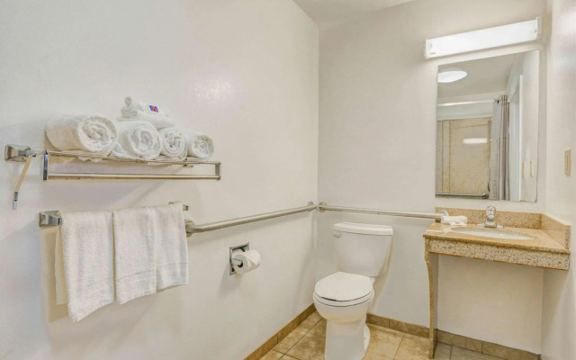Studio 6 Opelika/Auburn