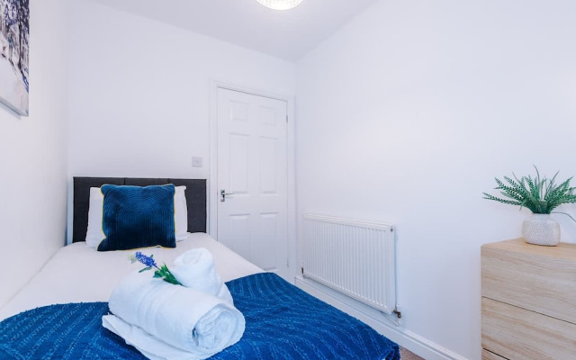 Modern Apartment Ideal for Business Sleeps 3