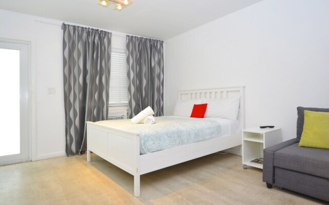Art Deco Studio Apartments