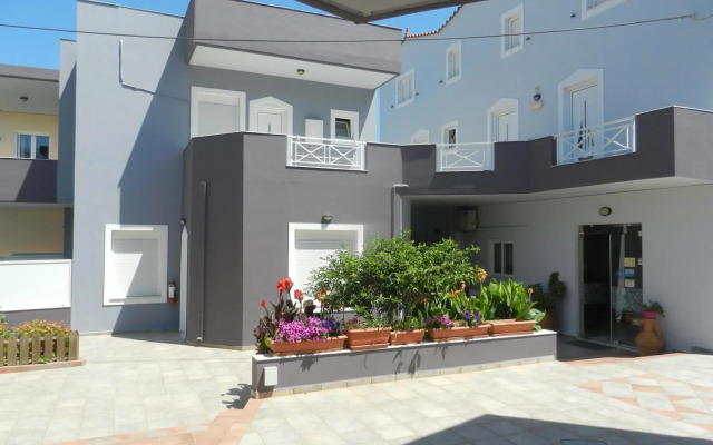 Hotel Athena