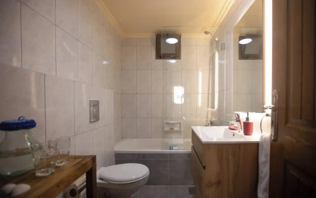 Akl - Chic Apts & Balconies in Batroun