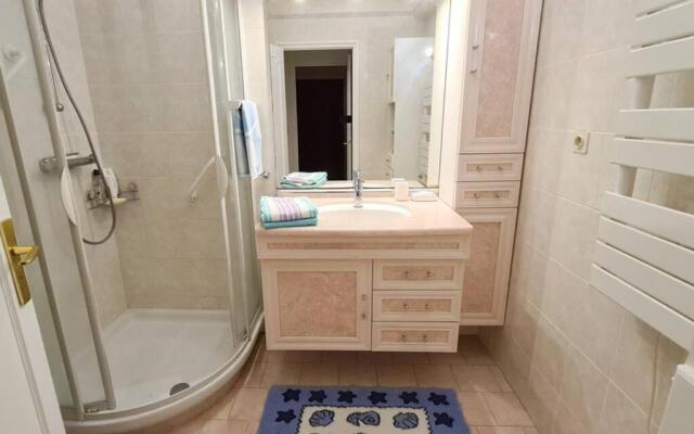 Casalionelantibes Appartement de 70m2 avec jardins et parking