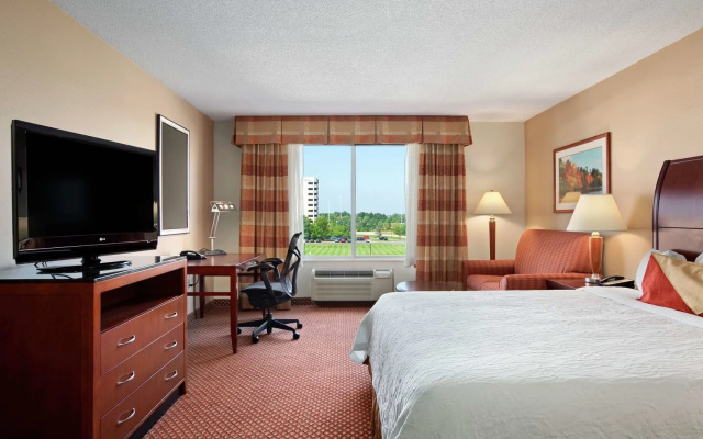 Hilton Garden Inn Chicago / Oak Brook