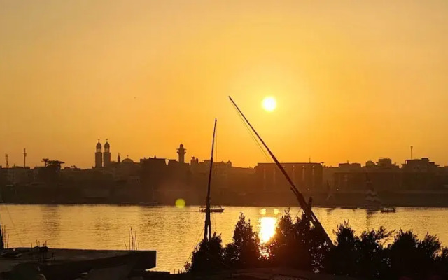 Senmut Luxory Apartments