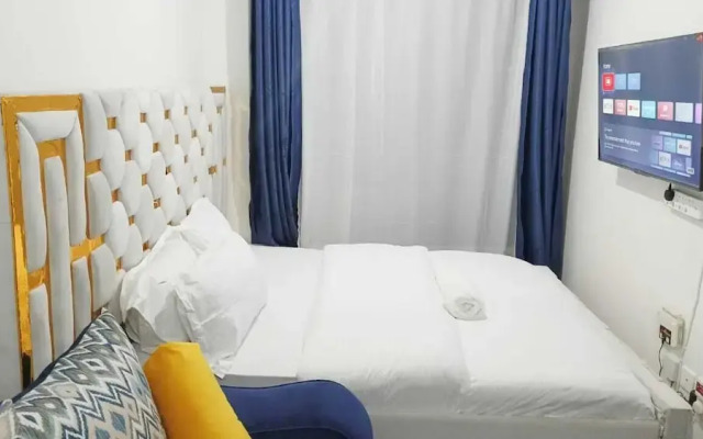 Lux Suites Tsavo Sunset Apartments