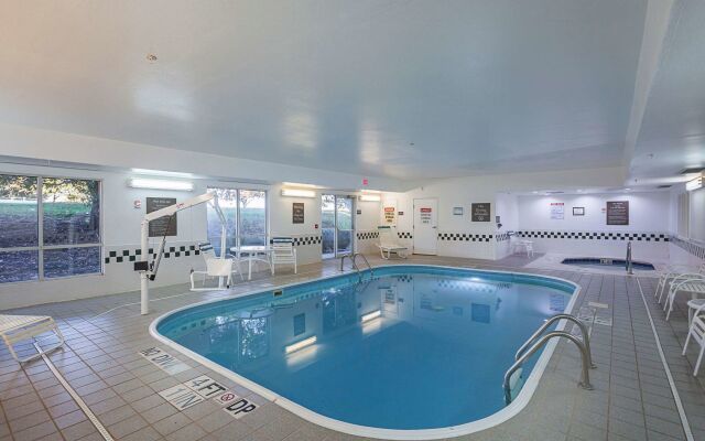 Comfort Suites Lewisville - Dallas