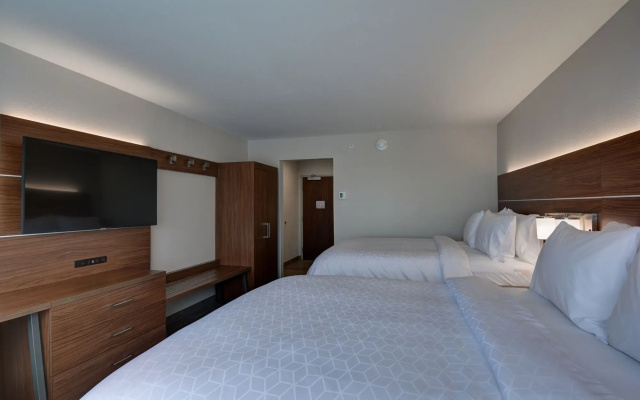 Holiday Inn Express & Suites Greenville - Taylors by IHG