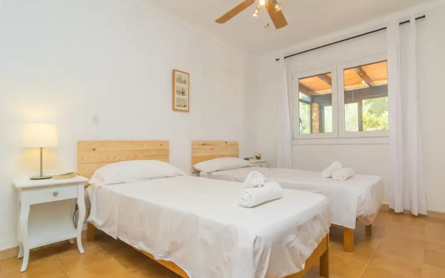 Can Clavell in Urbanitzaci Montferrutx