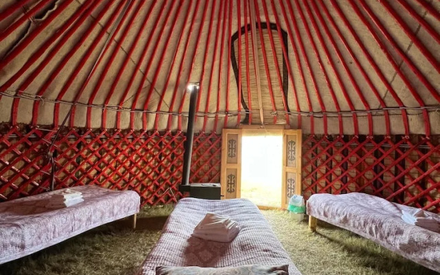 Kel-Suu Kyrgyzstan Yurt Camp