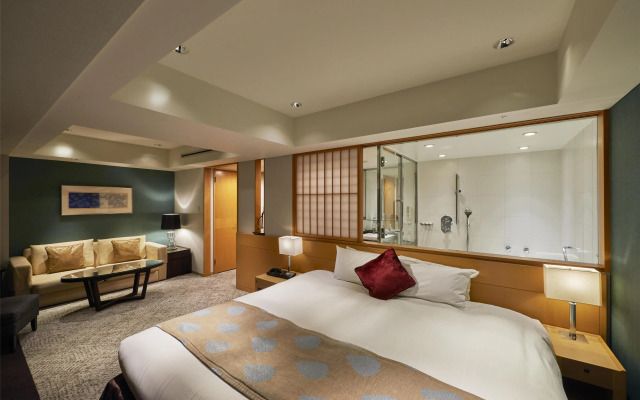 Hotel New Otani Tokyo, The Main