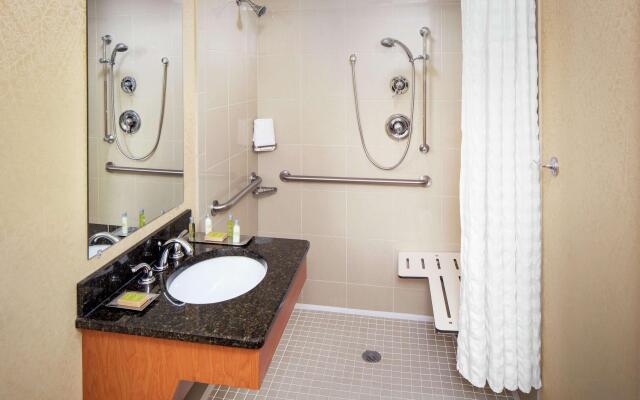 DoubleTree by Hilton Cleveland East Beachwood