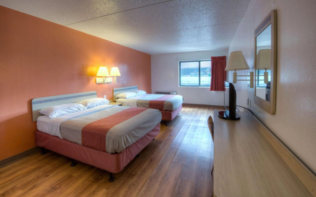 Motel 6 New Haven - Branford, CT