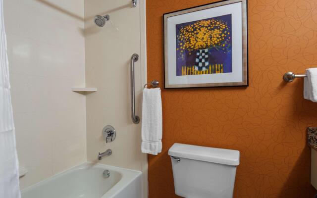 Best Western Plus Fresno Airport Hotel