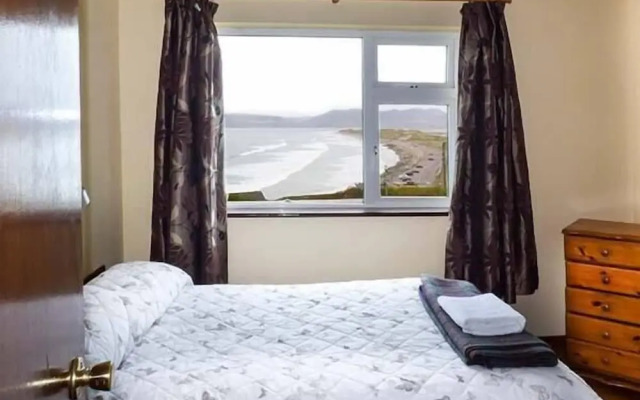 Rossbeigh Beach Cottage No 6