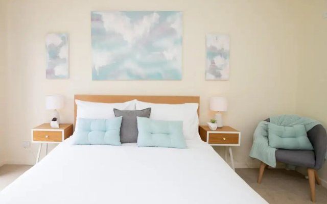 Generous 2-bed Townhouse With A Private Balcony — 2-star hotel in North Batemans Bay