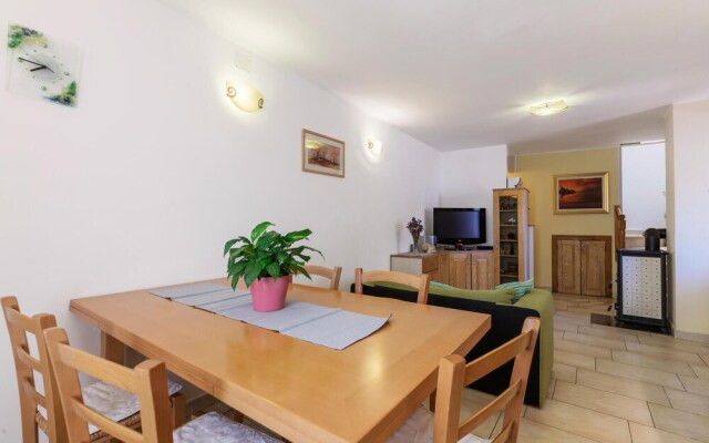 Nice Home in Fazana With Wifi and 2 Bedrooms