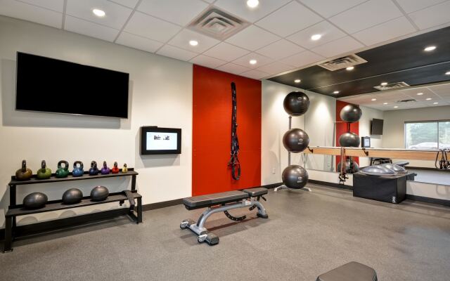 Tru by Hilton Chicopee Springfield