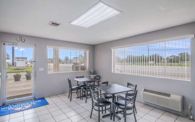 Americas Best Value Inn Giddings