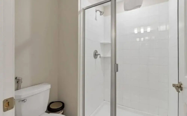 Amazing 4bdr w Pool Near Disney - 4914