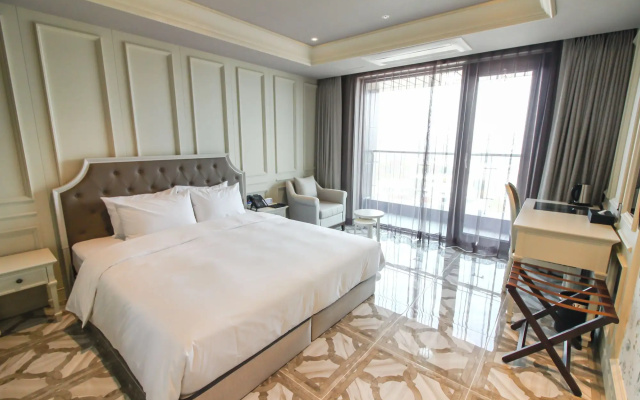 Golden Tulip Ever Yongin Hotel