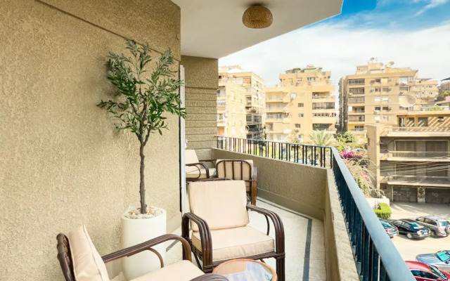 The 2bdr Crimson Crib @ The Heart Of Heliopolis