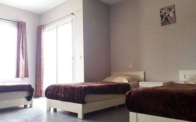 Mad Camel Villa
