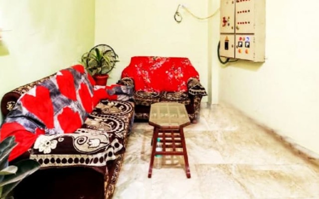 Prateek Residency by Goroomgo
