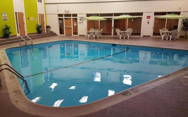 Hibbing Park Hotel & Suites