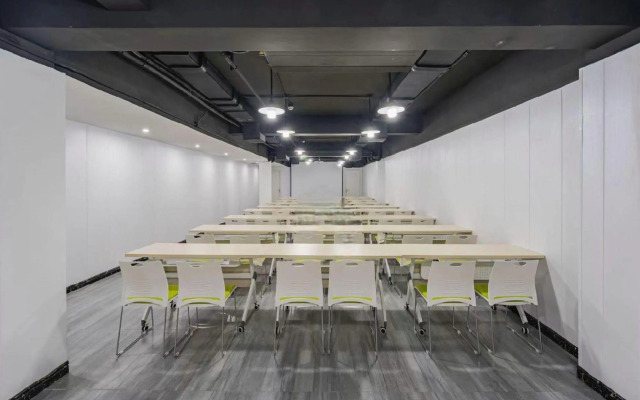 Atour Hotel Changning Xianxia Road, Shanghai