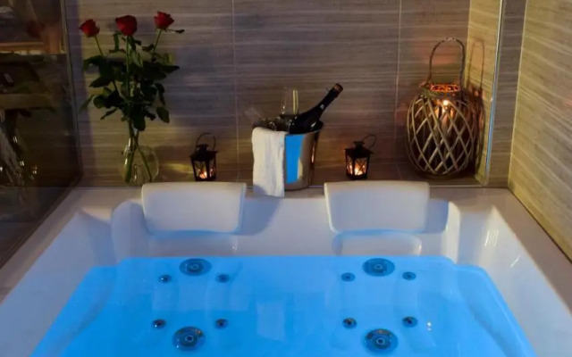 Nephele Luxury Suite