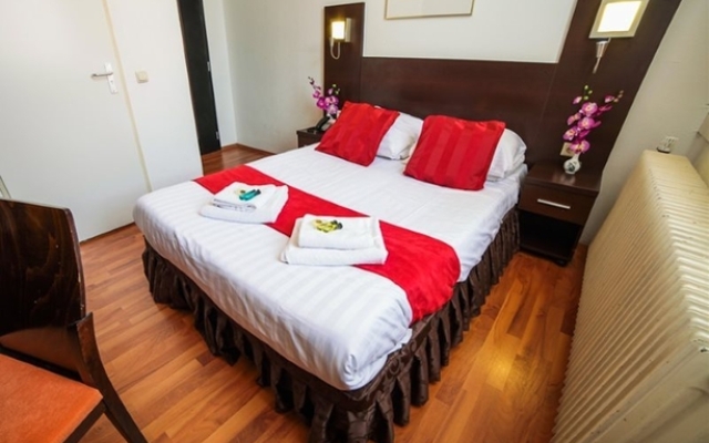 Hotel Falcon Plaza Centre