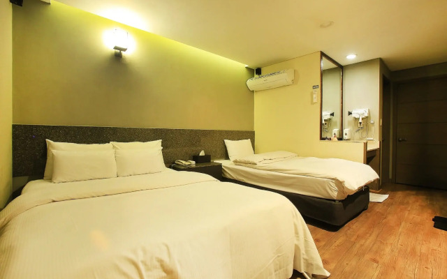 Tara Hotel