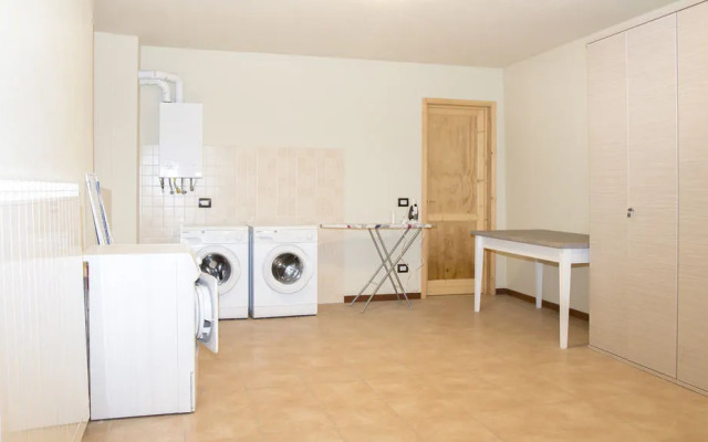 Perarolo Halldis Apartments