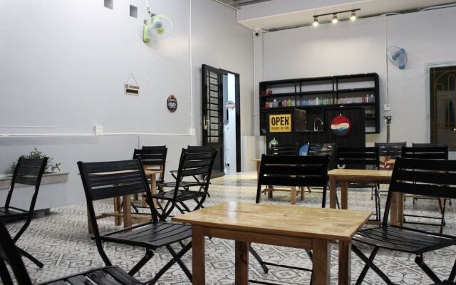 B Home - Hostel