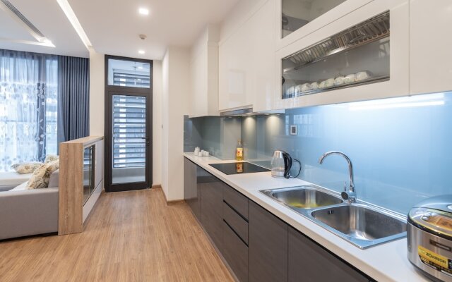 Sweet Apartment in Vinhomes Metropolis