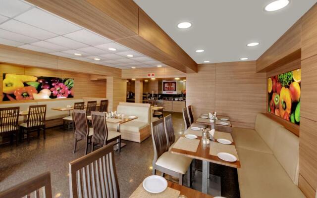 Central Beacon Hotel Surat