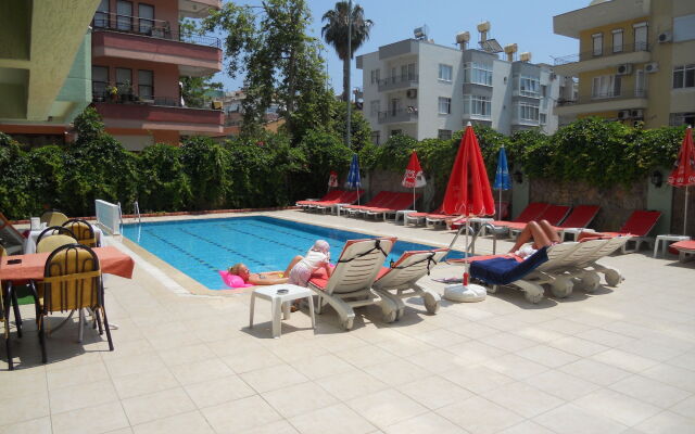 Cleopatra Icaria Apart Hotel