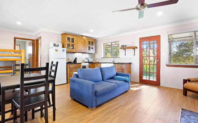 Braeside Cabin Three - Parsonsia