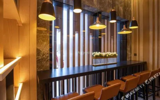Echarm Hotel (Jinzhai Wuxing Street Guihua Park Store)