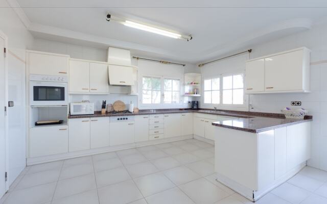 Fidalsa Party House Karting Villa