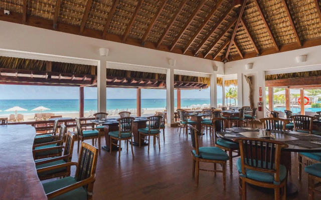 Relax Apto Pool And Golf View in Cana Pearl