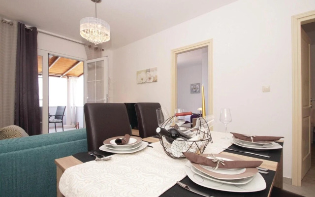 Amazing Home in Dingac-potocine With Wifi and 2 Bedrooms