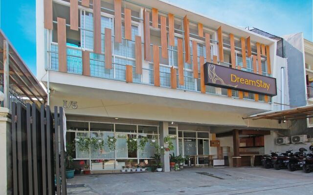OYO 91531 Dreamstay 2 NearLawang Sewu