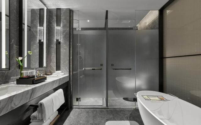 DoubleTree by Hilton Chengdu Riverside - Close to Panda Base and Chengdu East Railway