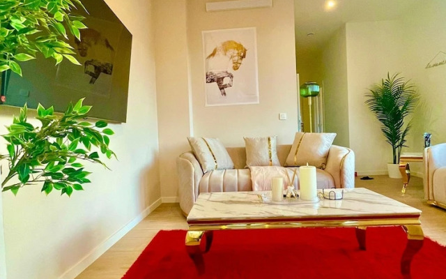 One Lux Stay Near Antwerp Central - 3 Bedroom 1.5 Bathroom